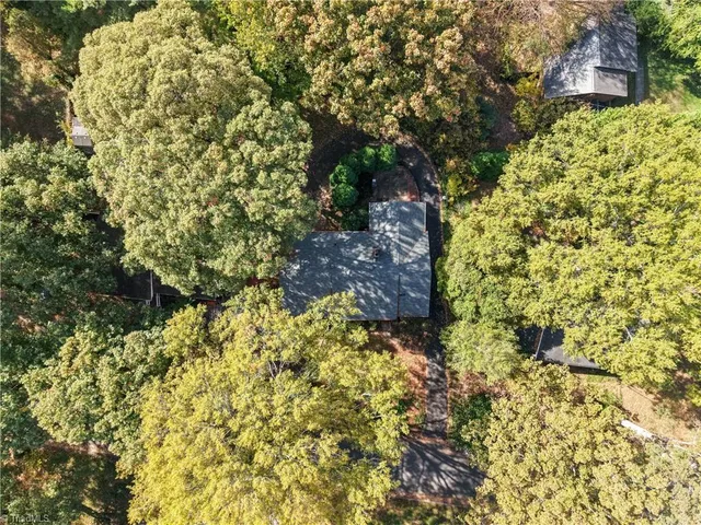 $399,900 | 406 South Cliffdale Drive, Winston-Salem, NC 27104