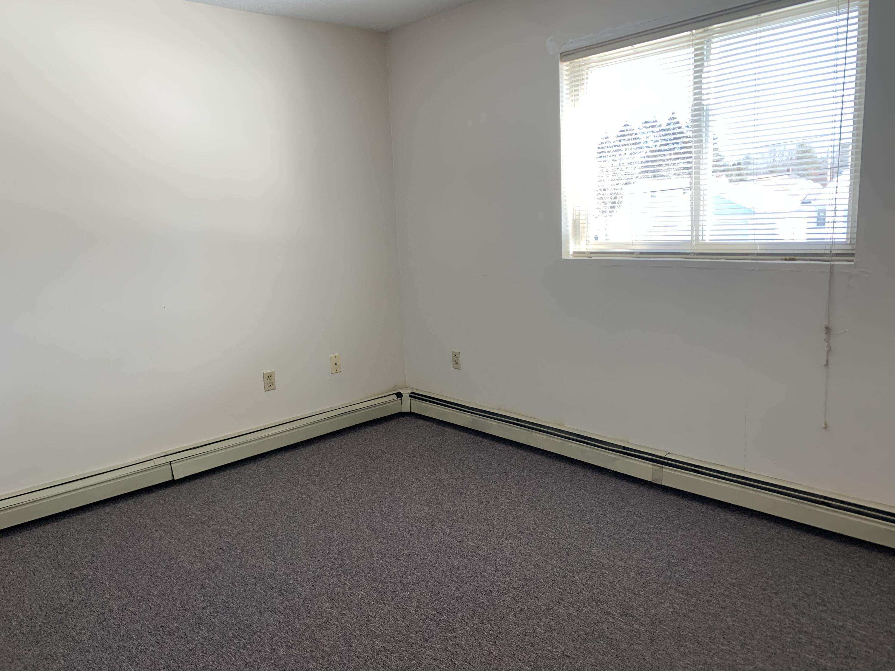 79 Ridgewood Avenue Lewiston, ME 04240 - Photo 15 of 23 IMG_3797