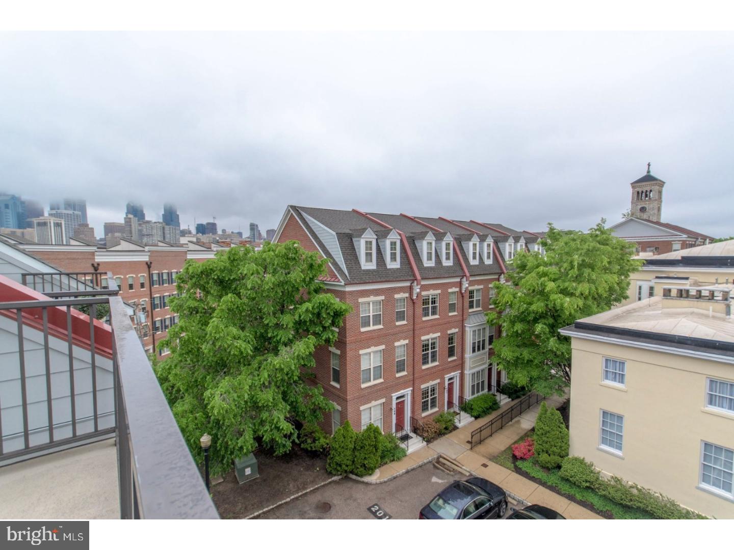 207 Admirals Way Philadelphia, PA 19146 - Photo 23 of 24 Deck