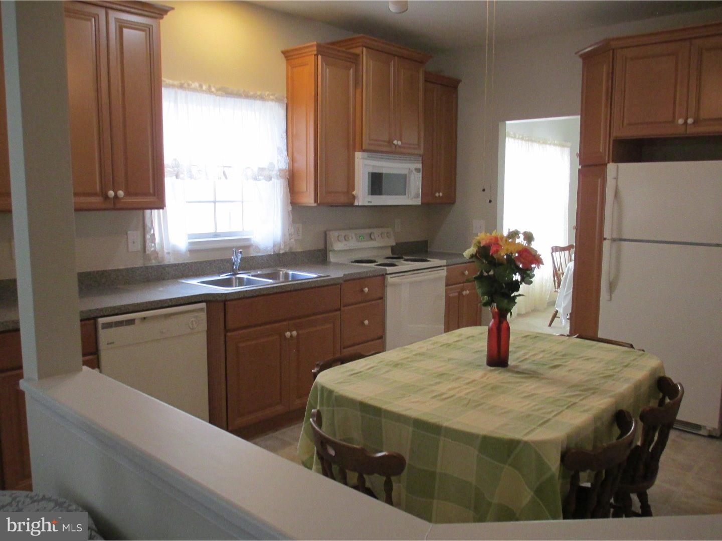 2 Laurel Ridge Lane Columbus, NJ 08022 - Photo 9 of 19 Kitchen