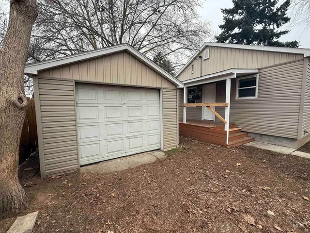 $294,000 | 1911 Lansing Avenue, Caldwell, ID 83605