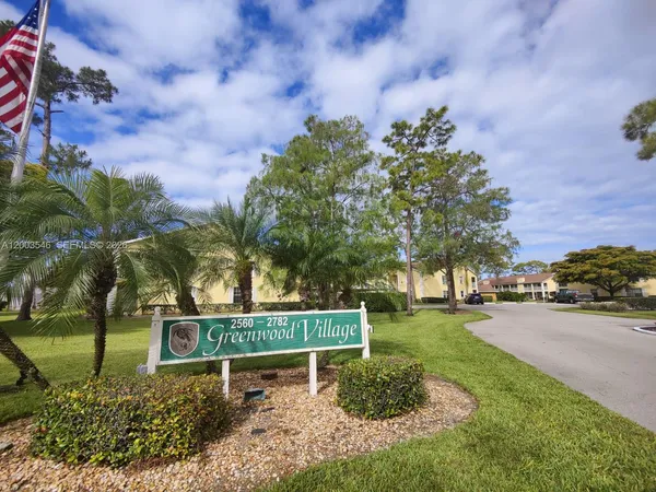 $1,800 | 2668 Kings Lake Boulevard, Unit 2668, Naples, FL 34112