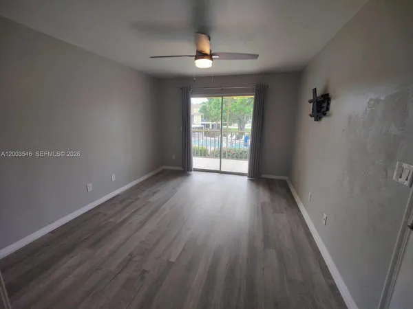 $1,800 | 2668 Kings Lake Boulevard, Unit 2668, Naples, FL 34112