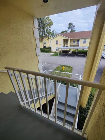 $1,800 | 2668 Kings Lake Boulevard, Unit 2668, Naples, FL 34112