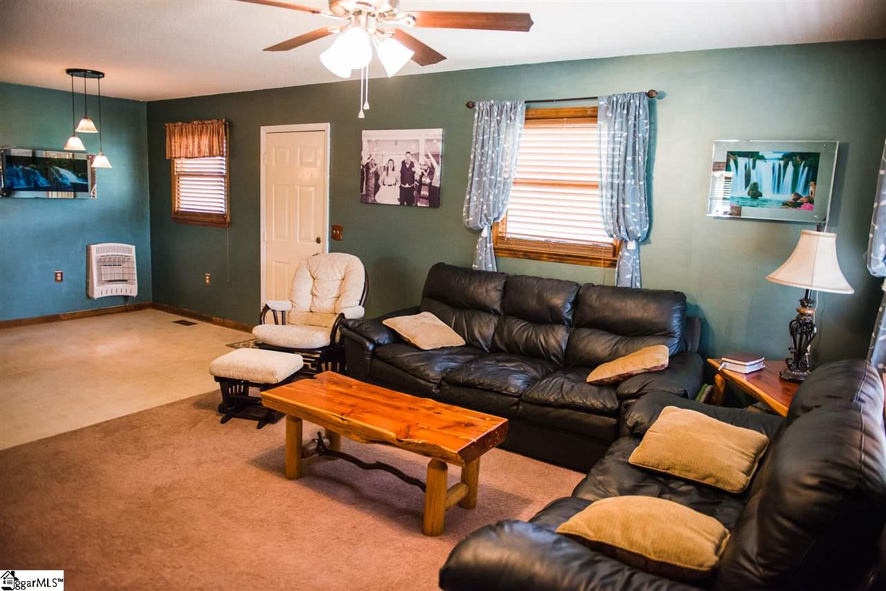 208 Beaver Creek Road Marietta, SC 29661 - Photo 2 of 22 Gallery Image 2
