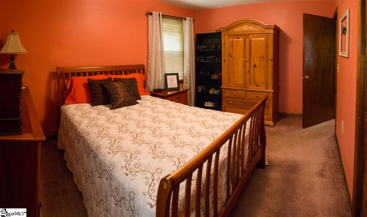 208 Beaver Creek Road Marietta, SC 29661 - Photo 11 of 22 Gallery Image 11