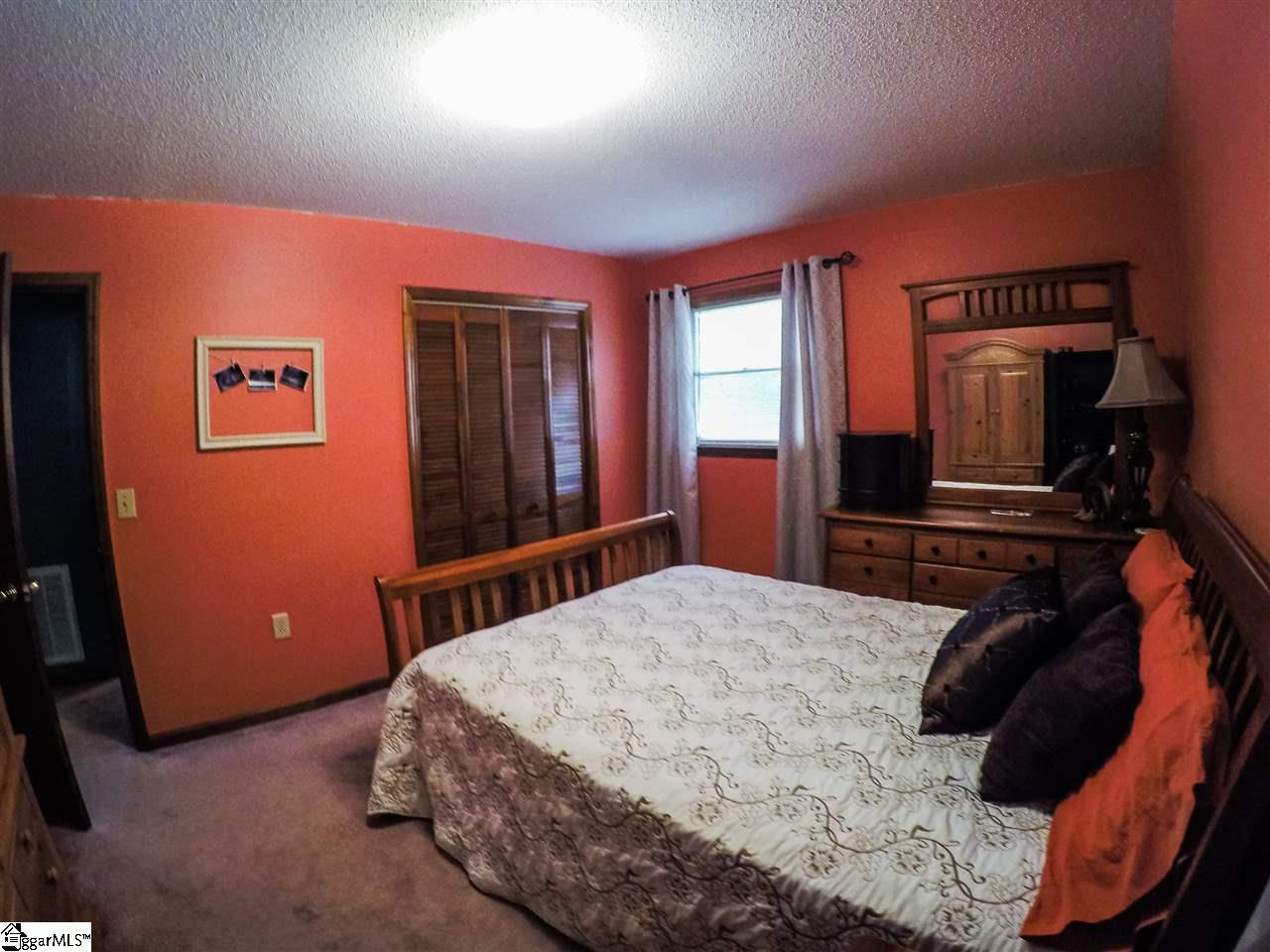 208 Beaver Creek Road Marietta, SC 29661 - Photo 10 of 22 Gallery Image 10
