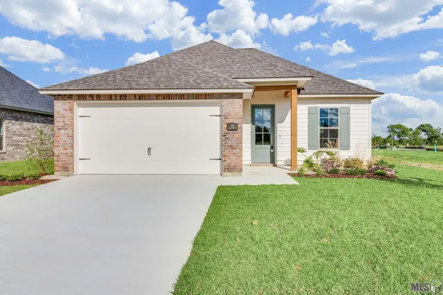 $335,000 | 36268 Belle Parc Avenue, Geismar, LA 70734
