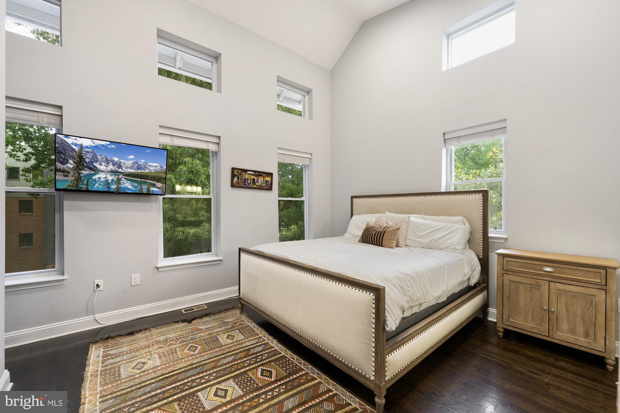 219 14th Street Southeast Washington, DC 20003 - Photo 16 of 34