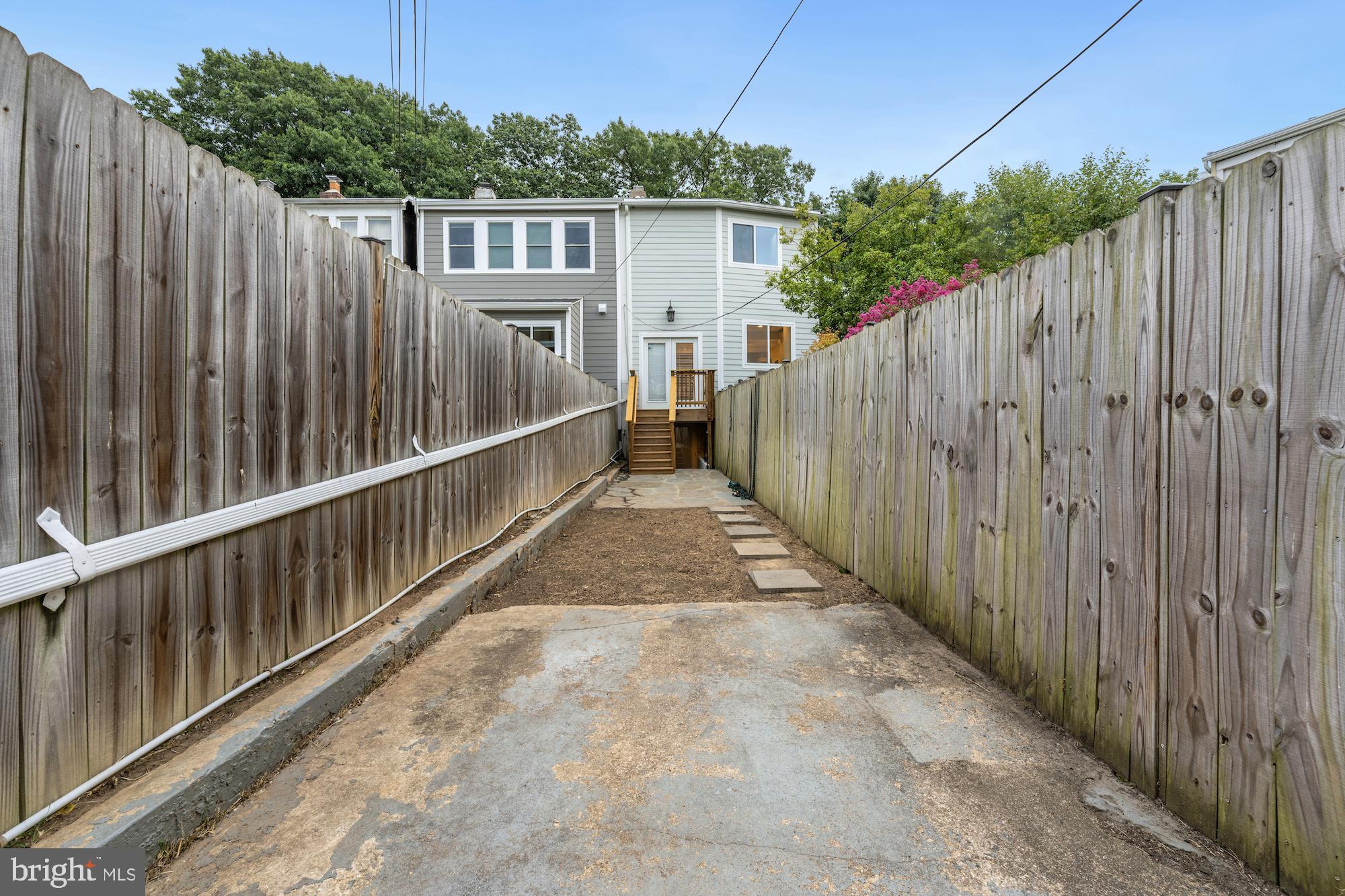 219 14th Street Southeast Washington, DC 20003 - Photo 33 of 34