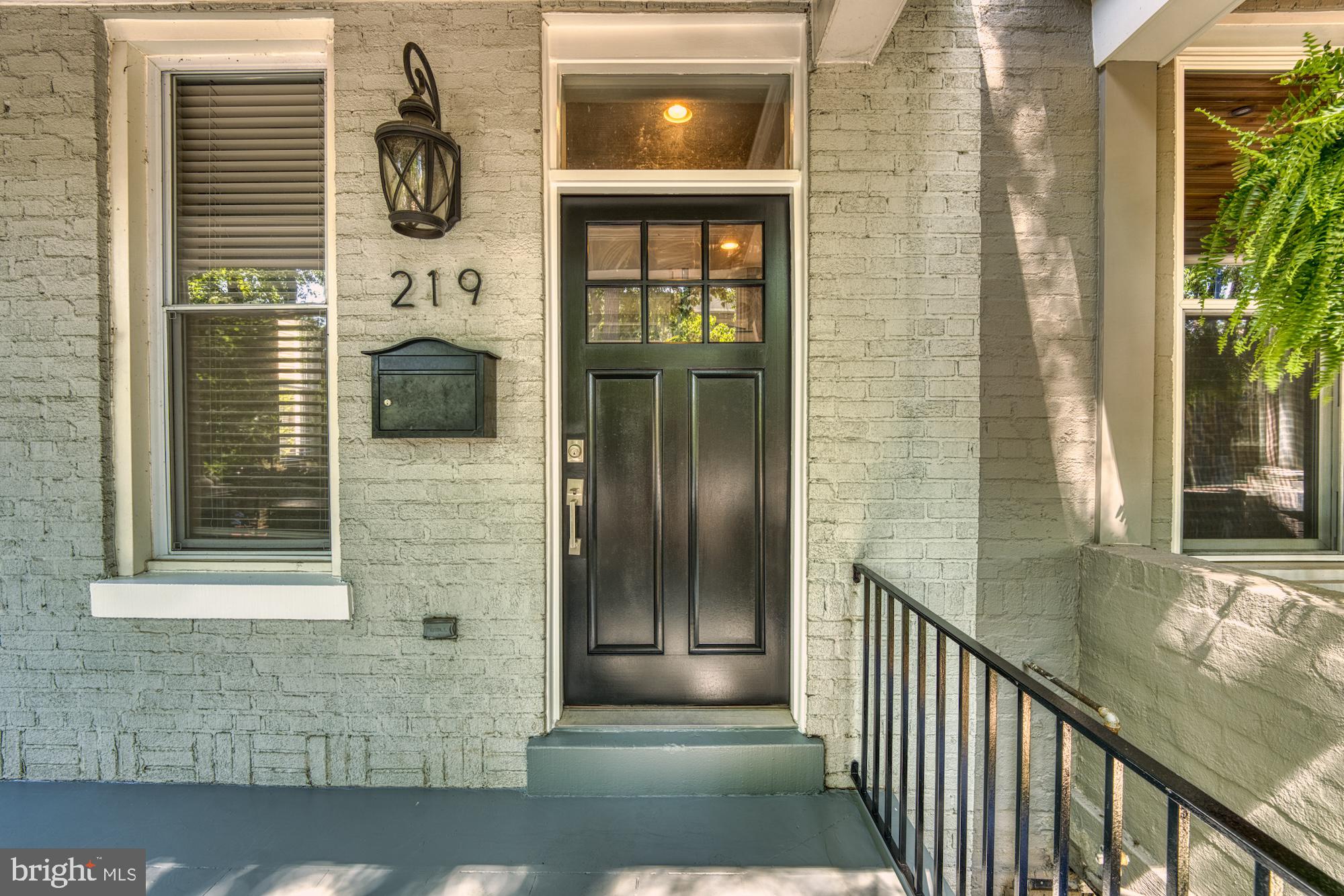 219 14th Street Southeast Washington, DC 20003 - Photo 4 of 34