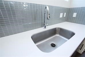 611 Sydnor Street Houston, TX 77020 - Photo 16 of 26