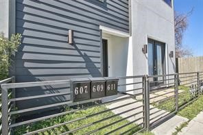 611 Sydnor Street Houston, TX 77020 - Photo 4 of 26 a view of a house with a window