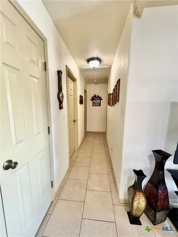 a view of entryway with a rug