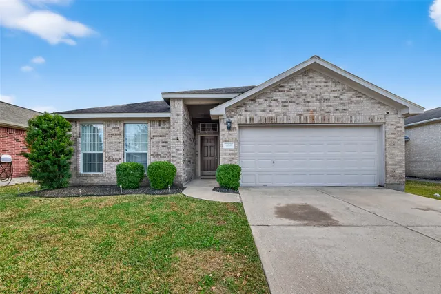$273,000 | 698 Columbia Street, Alvin, TX 77511