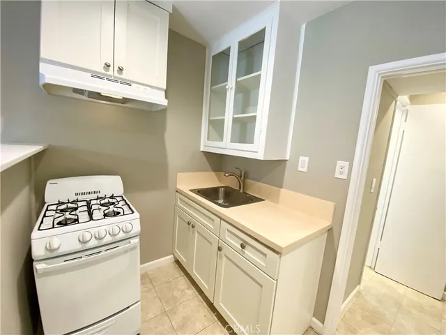 $1,695 | 506 Raymond Avenue, Unit 508F, Glendale, CA 91201