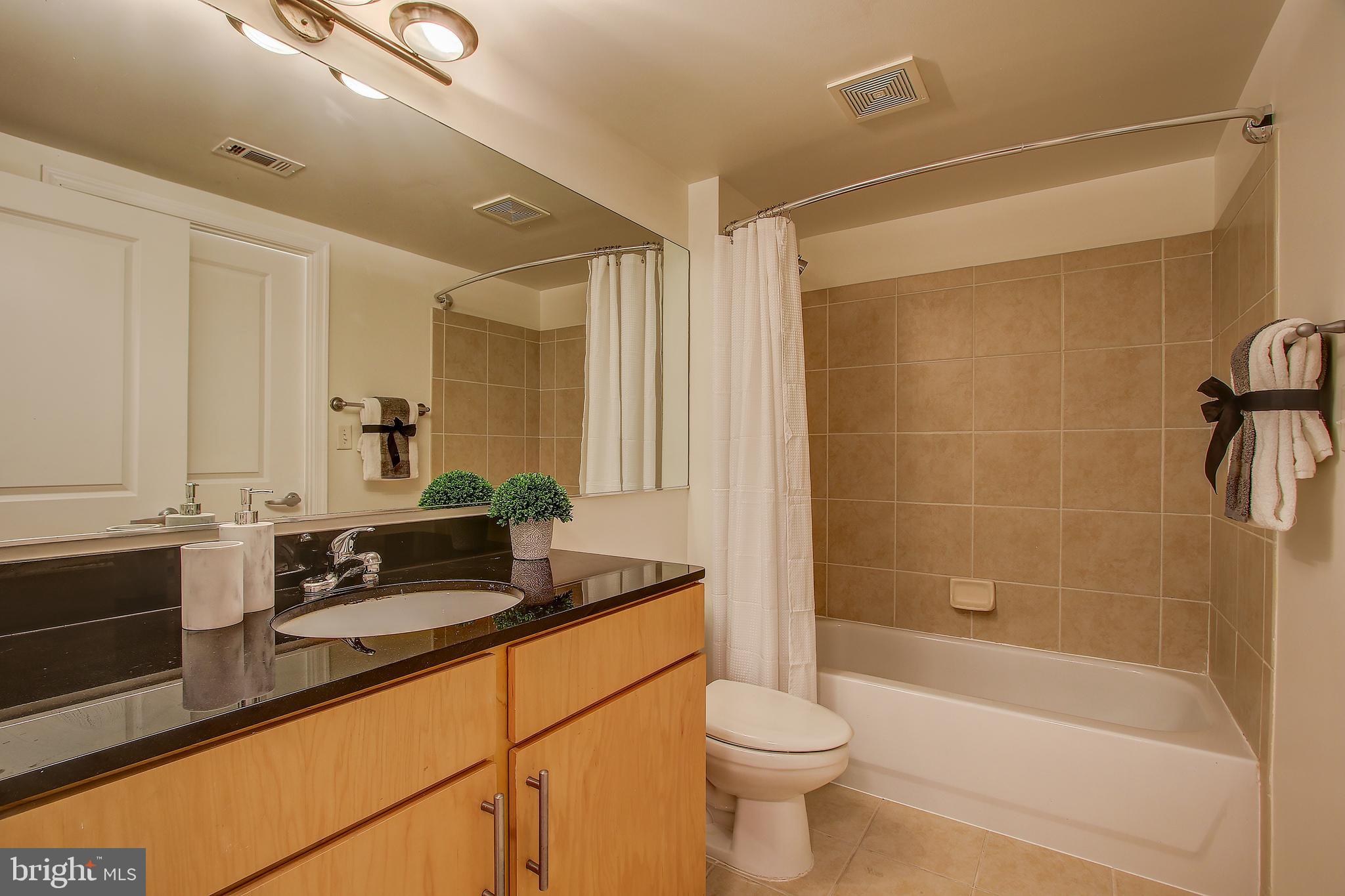 915 E Street Northwest, Unit 612 Washington, DC 20004 - Photo 20 of 32