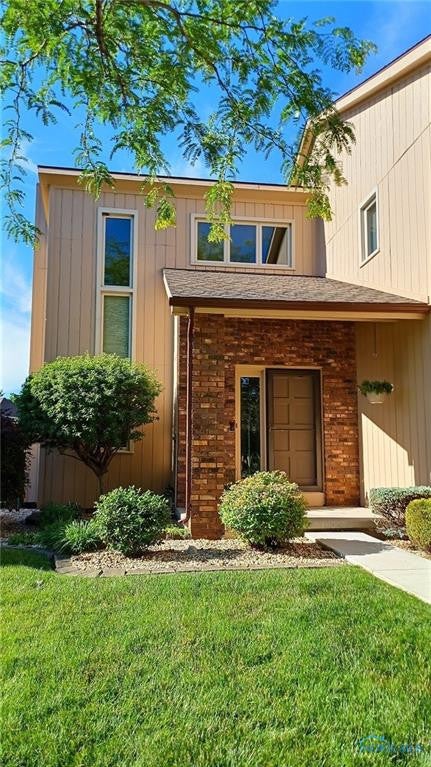 521 Thackeray Road Maumee, OH 43537 - Photo 2 of 45 Gallery Image 2