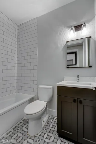 $839,900 | 1350 North Claremont Avenue, Unit 1, Chicago, IL 60622