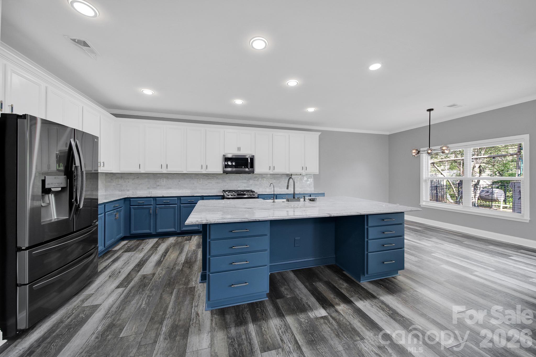 325 Mt Side Way Fort Mill, SC 29715 - Photo 13 of 48