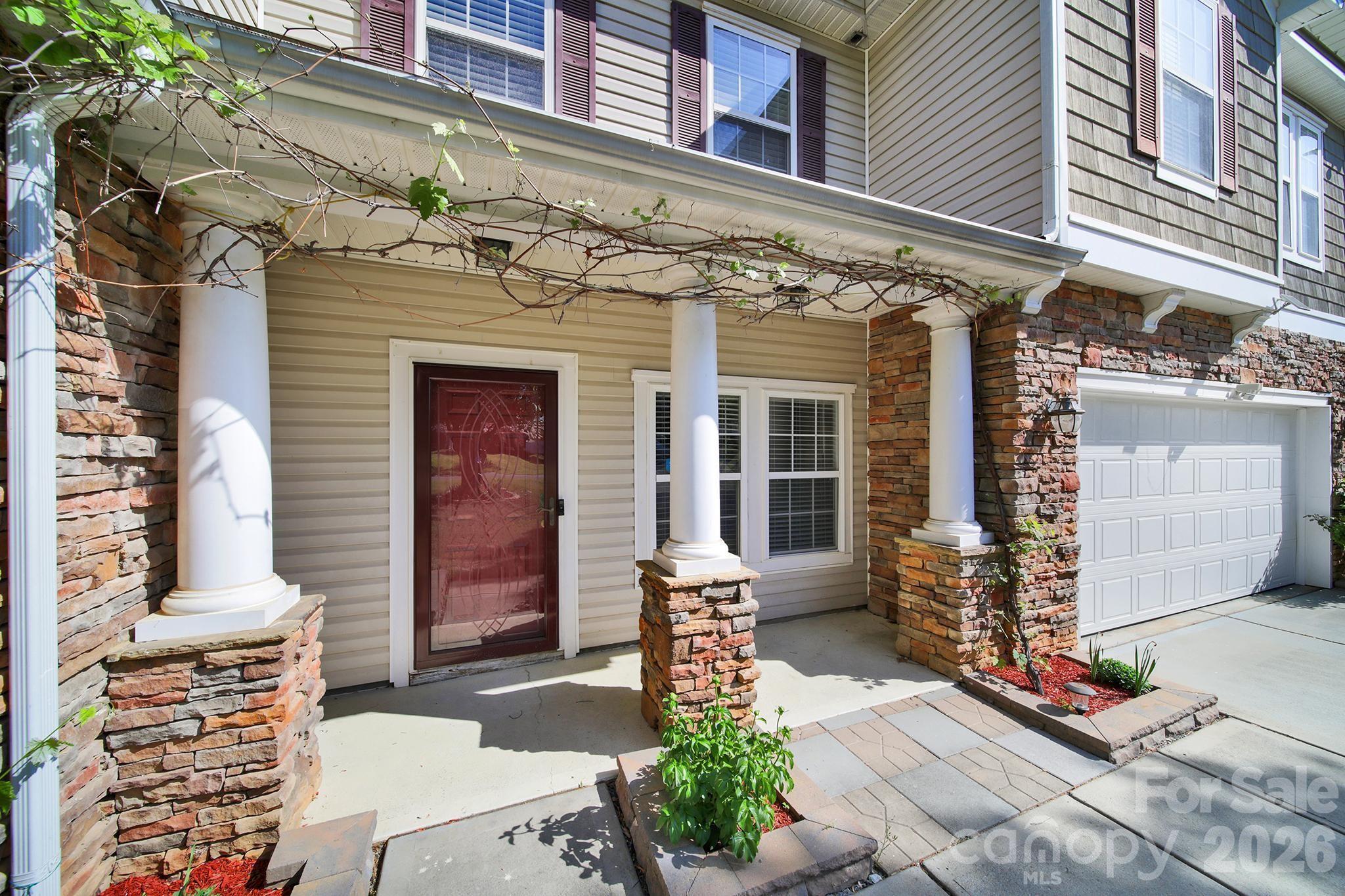 325 Mt Side Way Fort Mill, SC 29715 - Photo 2 of 48