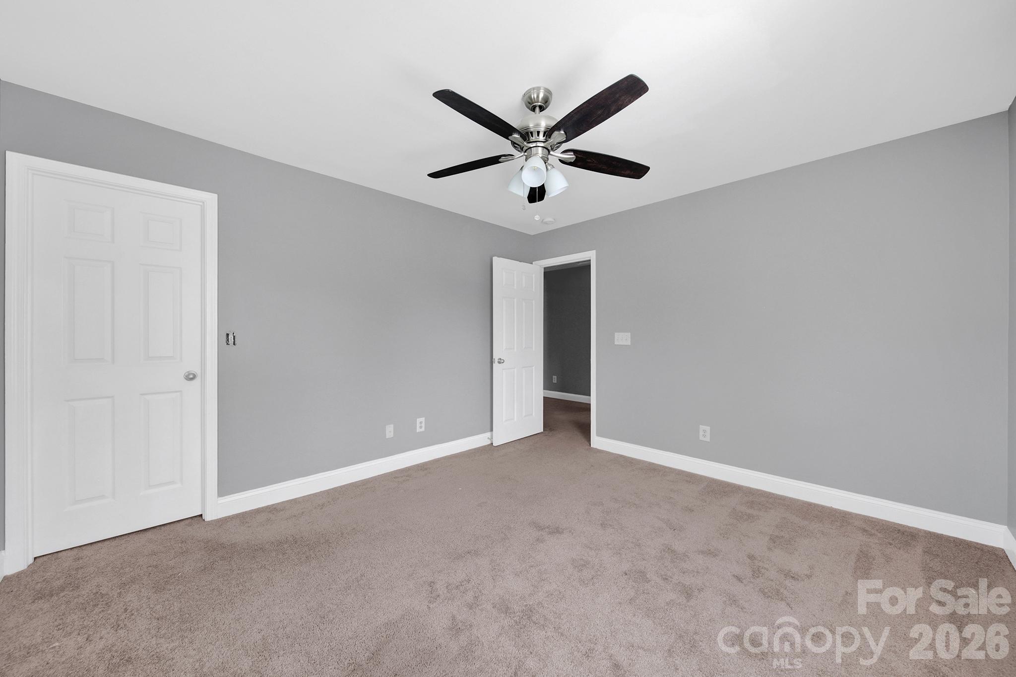 325 Mt Side Way Fort Mill, SC 29715 - Photo 32 of 48
