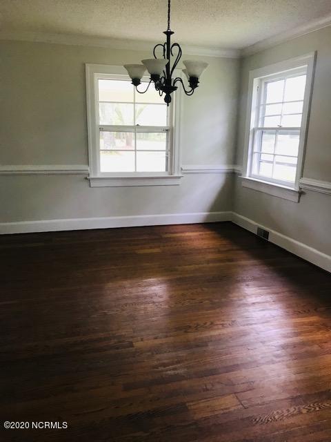809 Rountree Street Kinston, NC 28501 - Photo 6 of 16 809 Rountree IMG_8020