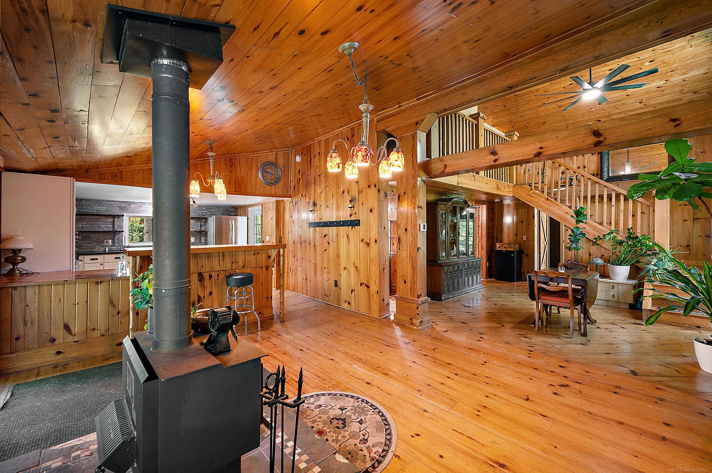 149 East Hunters Creek Road Lapeer, MI 48446 - Photo 16 of 71 50215016-481f2ea7-28f7-44bc-80af-9b71bea5e66c.JPG