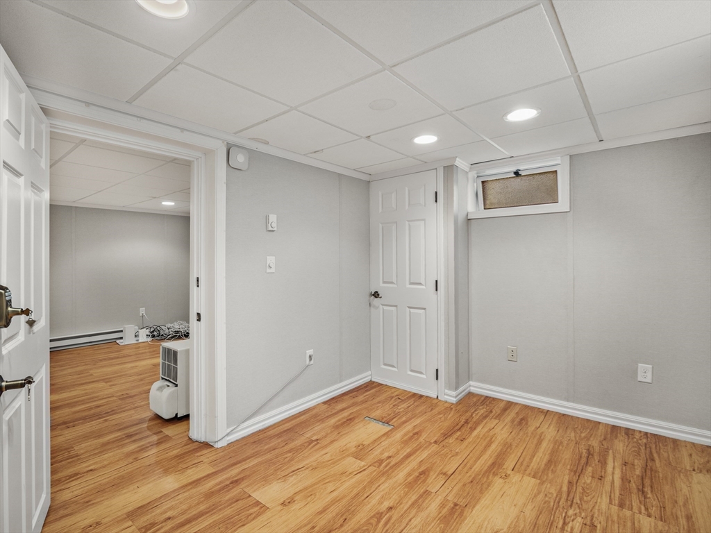 85 Dalton Road Chelmsford, MA 01824 - Photo 29 of 39 a view of a livingroom with wooden floor