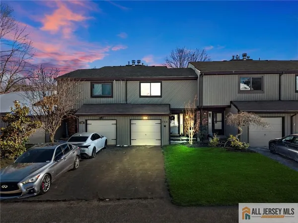 $485,000 | 155 Penn Court, Unit 136, Old Bridge, NJ 07747