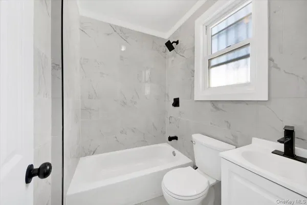 $869,999 | 837 Penfield Street | Wakefield