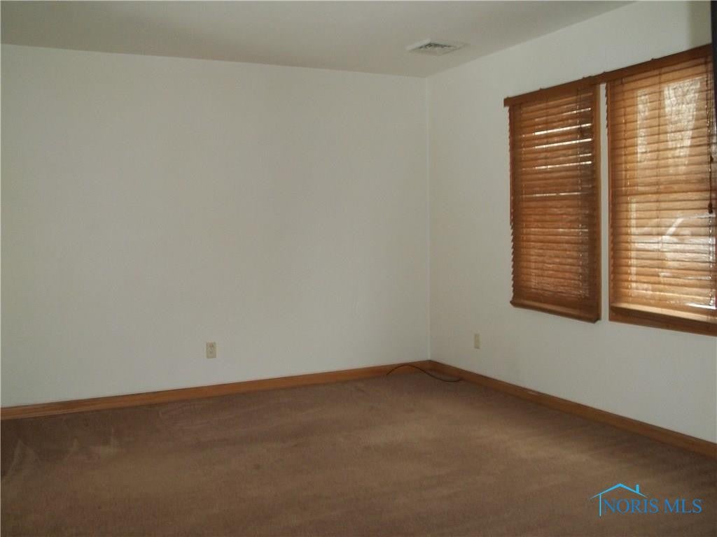 9617 Old State Line Road Holland, OH 43528 - Photo 5 of 20 Gallery Image 5