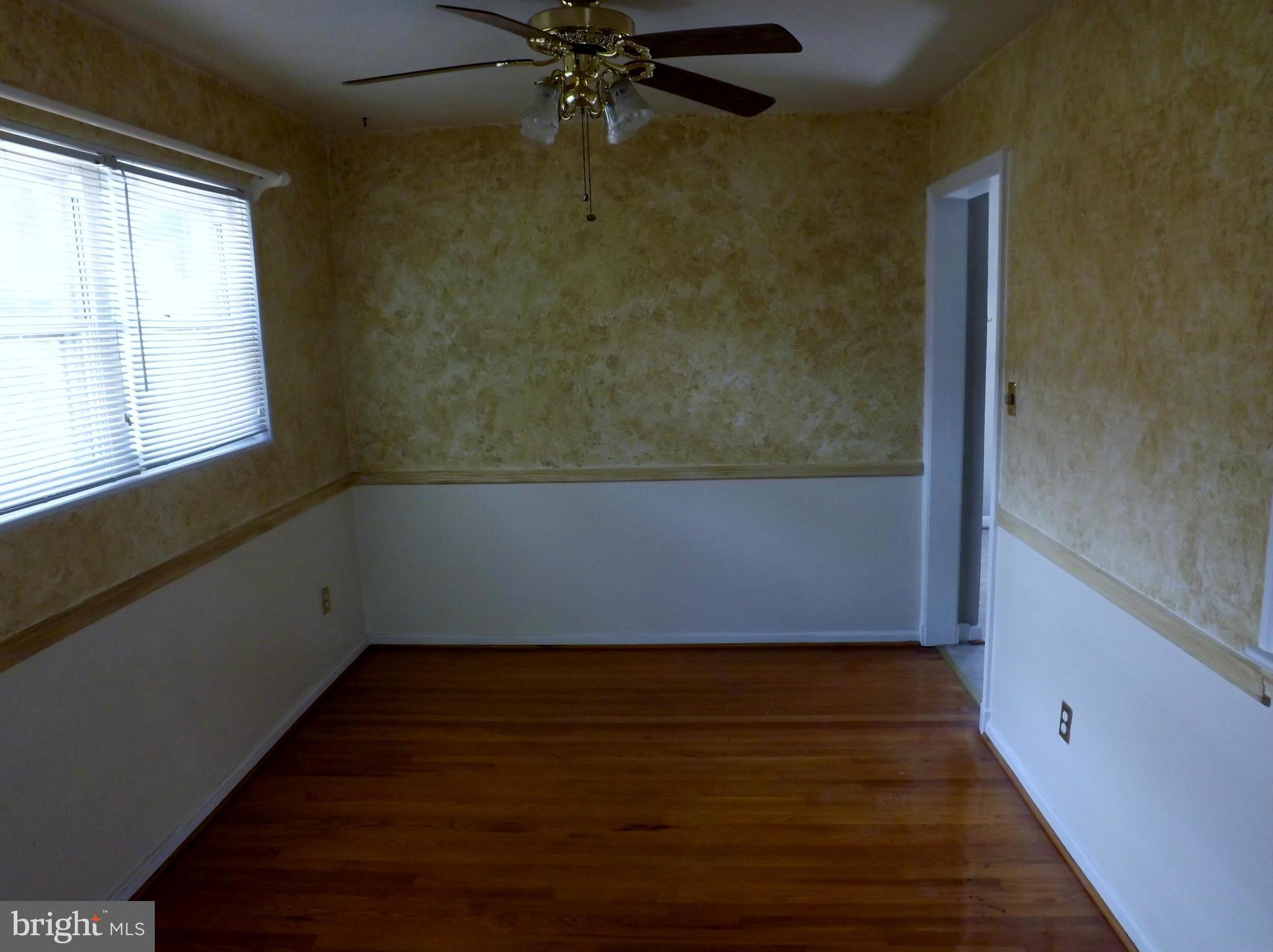 9809 East Light Drive Silver Spring, MD 20903 - Photo 6 of 27 Dining Room