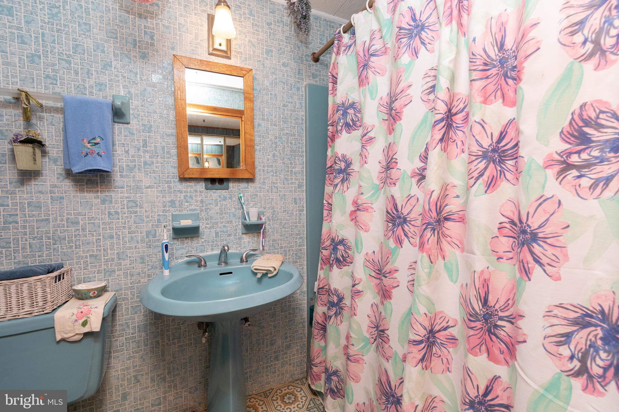 2363 Mole Road Secane, PA 19018 - Photo 17 of 28 Gallery Image 17
