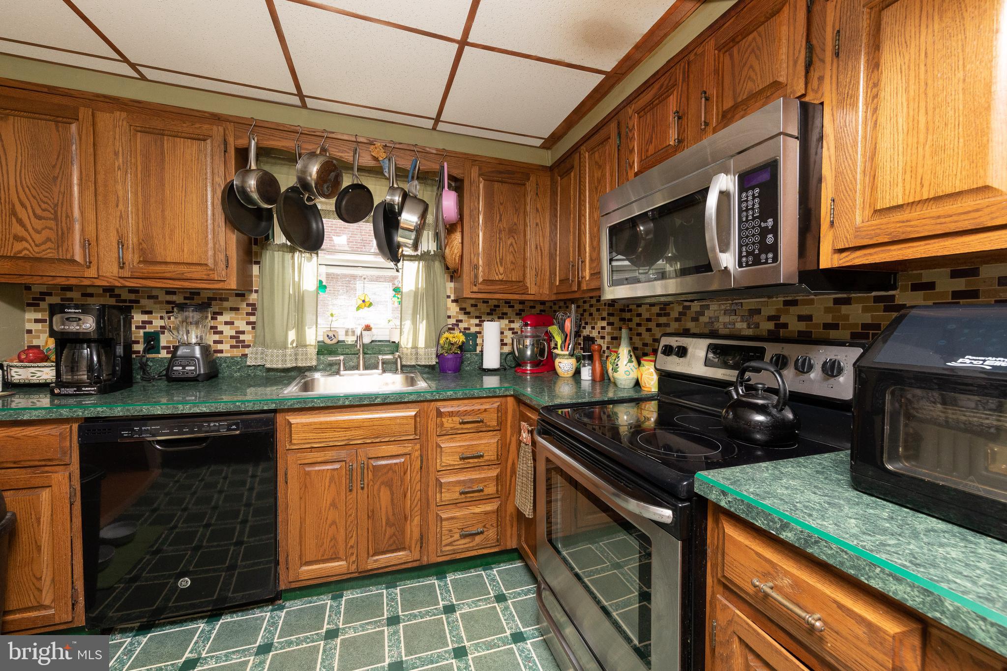 2363 Mole Road Secane, PA 19018 - Photo 10 of 28 Gallery Image 10