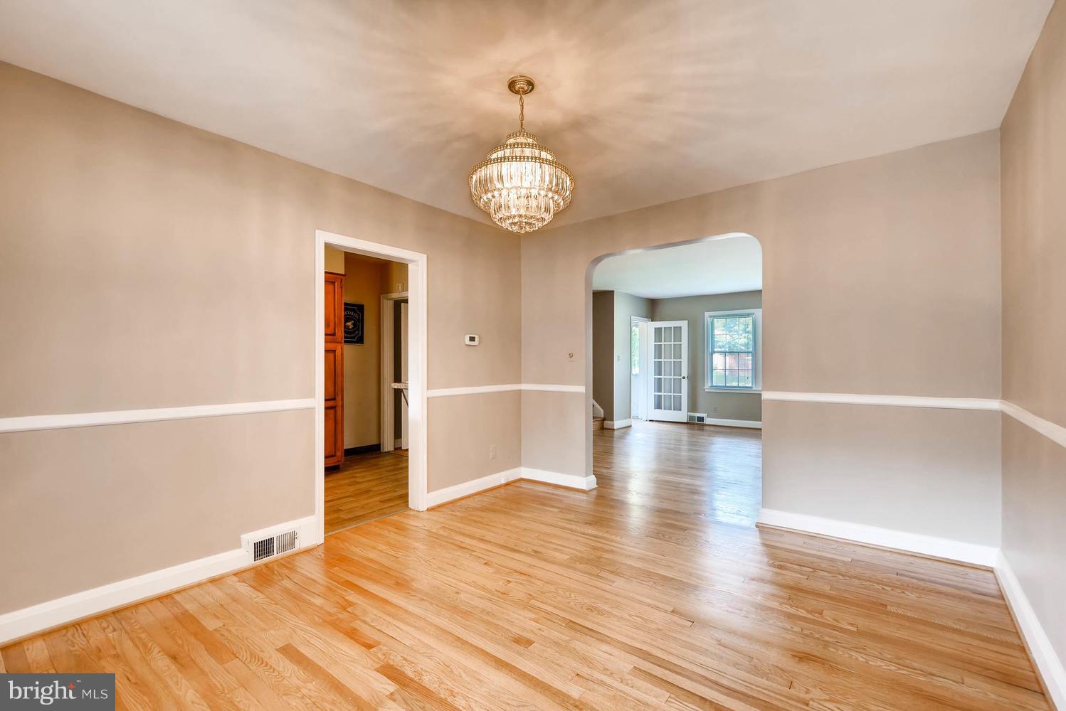 8417 Greenway Road Towson, MD 21286 - Photo 11 of 30 DINING ROOM