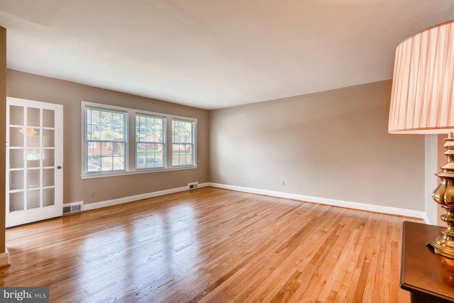 8417 Greenway Road Towson, MD 21286 - Photo 13 of 30 SPACIOUS LIVING ROOM