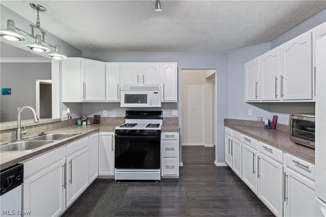 4473 Brooks Road Cleveland, OH 44105 - Photo 8 of 25 Kitchen view 2