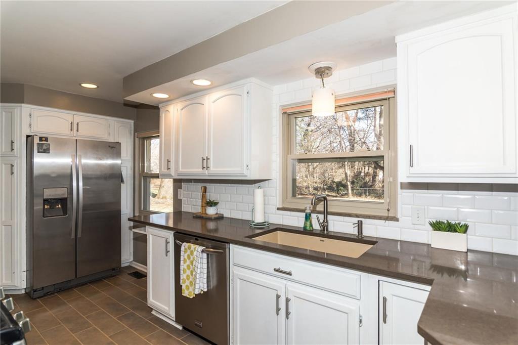 8657 Cholla Road Indianapolis, IN 46240 - Photo 5 of 21 Gallery Image 5