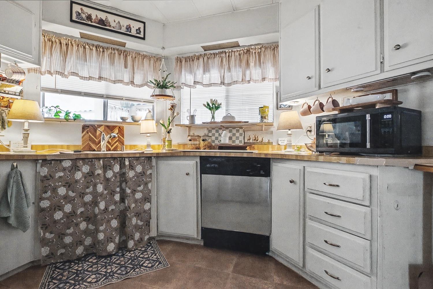 36 Lora Way Roseville, CA 95661 - Photo 17 of 39