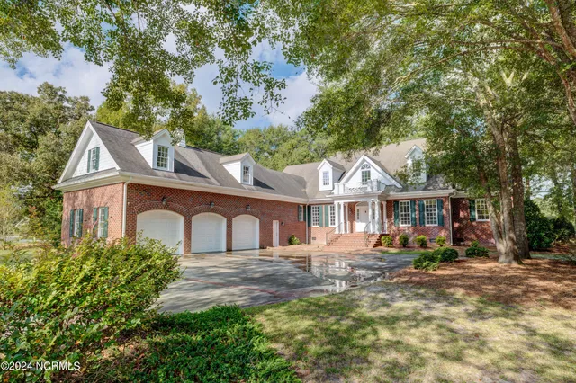 $1,060,000 | 140 River Woods Drive, Wallace, NC 28466