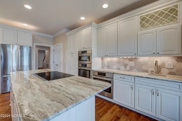 $1,060,000 | 140 River Woods Drive, Wallace, NC 28466