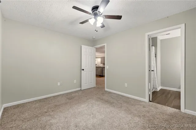 $142,500 | 213 Colonial Club Drive, New Albany, IN 47150