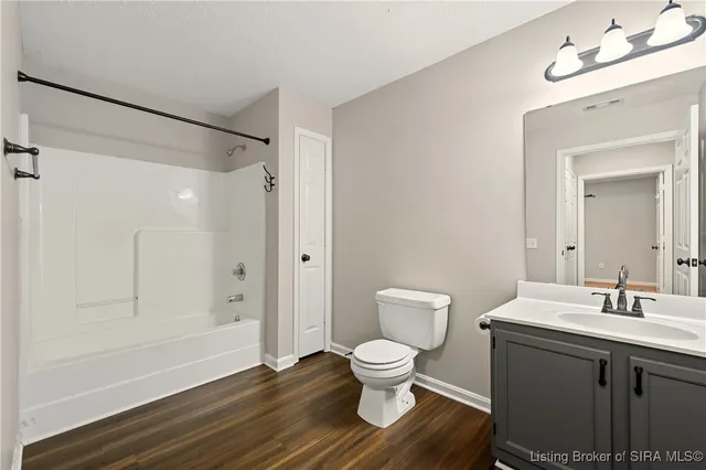 $142,500 | 213 Colonial Club Drive, New Albany, IN 47150