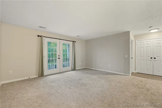 $142,500 | 213 Colonial Club Drive, New Albany, IN 47150