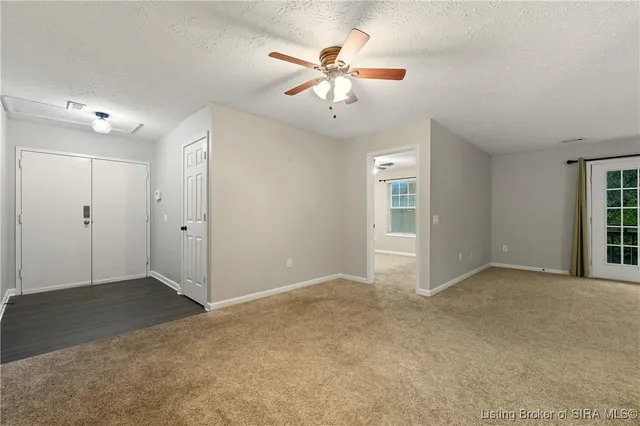 $142,500 | 213 Colonial Club Drive, New Albany, IN 47150