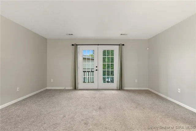 $142,500 | 213 Colonial Club Drive, New Albany, IN 47150