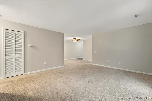 $142,500 | 213 Colonial Club Drive, New Albany, IN 47150