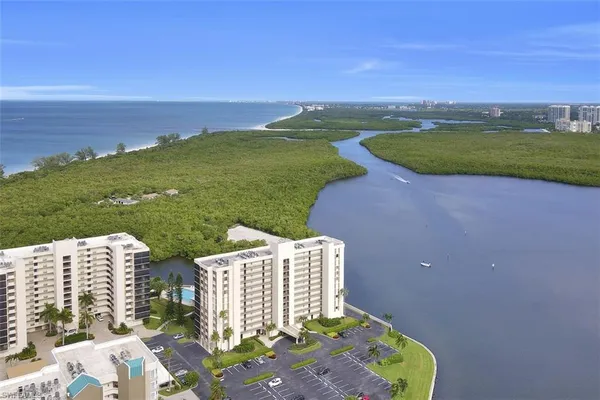 $7,000 | 15 Bluebill Avenue, Unit 206, Naples, FL 34108