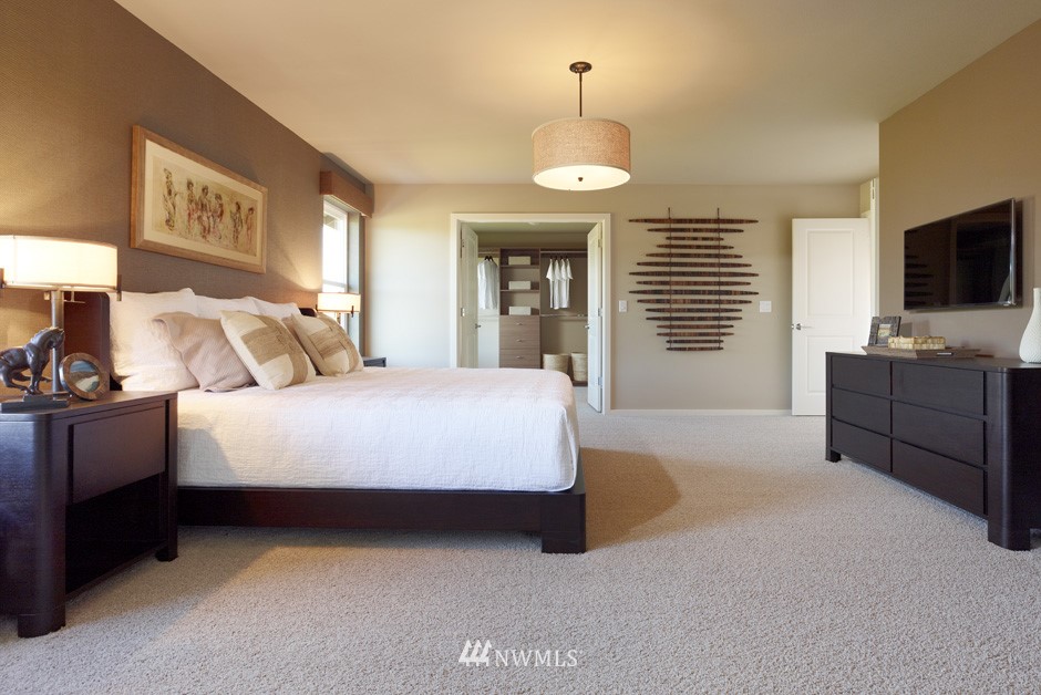 3818 Northeast 23rd Place Renton, WA 98056 - Photo 2 of 4 Gallery Image 2